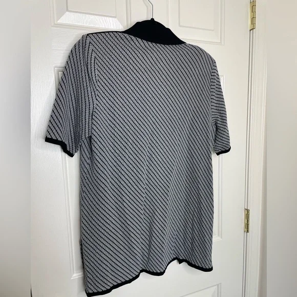 Exclusively Misook Black & White Open Front Short Sleeve Knit Cardigan M - Picture 8 of 11